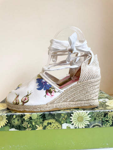 EAST WHITE FLORAL PRINT WEDGE HEEL ESPADRILLE LACE UP LEG SANDALS SIZE 5/38