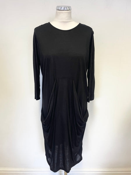 COS BLACK 3/4 SLEEVED STRETCH JERSEY DRAPED POCKET SHIFT DRESS SIZE S Whispers Dress Agency COS BLACK 3/4 SLEEVED STRETCH JERSEY DRAPED POCKET SHIFT DRESS SIZE S Whispers Dress Agency