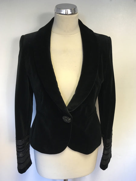 Black velvet fitted jacket best sale