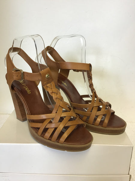 Moda in pelle block top heel sandals