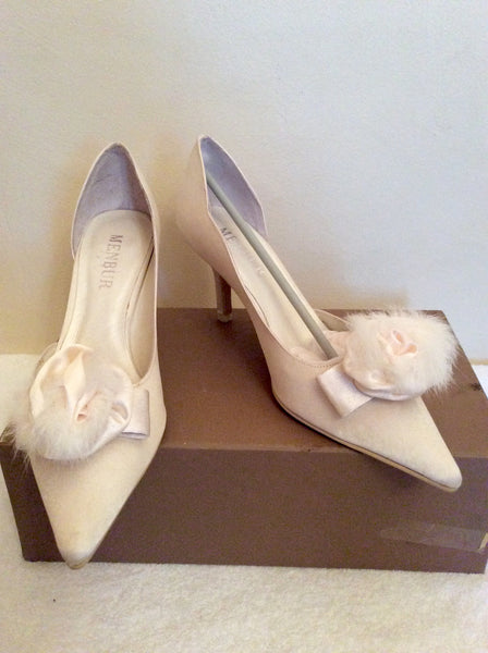 BRAND NEW MENBUR IVORY SATIN FAUX FUR TRIM BRIDAL SHOES SIZE 4 37