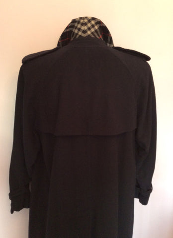 Burberry Dark Blue Wool & Alpaca Coat Size L - Whispers Dress Agency - Mens Coats & Jackets - 6