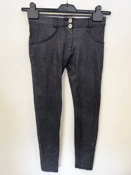 FREDDY WR.UP DARK GREY GREY FAUX SNAKESKIN SHAPING JEGGINGS SIZE 8