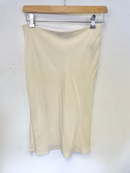RALPH LAUREN CREAM SILK KNEE LENGTH SKIRT SIZE S