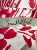 SMITH & SOUL CREAM & RED PRINT SHORT SLEEVE COLLARLESS SHIRT SIZE S