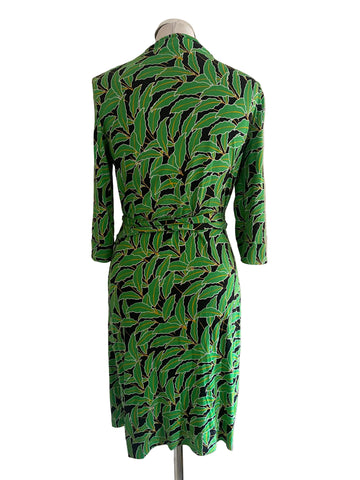 DIANE VON FURSTENBERG 100% SILK GREEN LEAF PRINT WRAP DRESS  SIZE 10