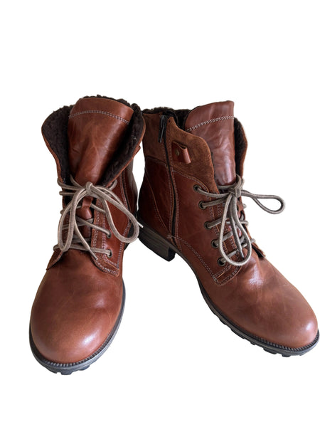 JOSEPH SIEBEL BROWN LEATHER LACE UP BOOTS SIZE 7/40