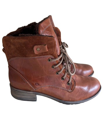 JOSEPH SIEBEL BROWN LEATHER LACE UP BOOTS SIZE 7/40