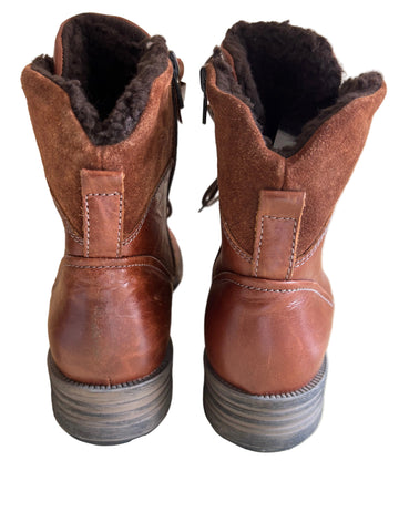 JOSEPH SIEBEL BROWN LEATHER LACE UP BOOTS SIZE 7/40