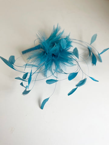 TAILOR MADE TURQUOISE FEATHER FASCINATOR ON COMB