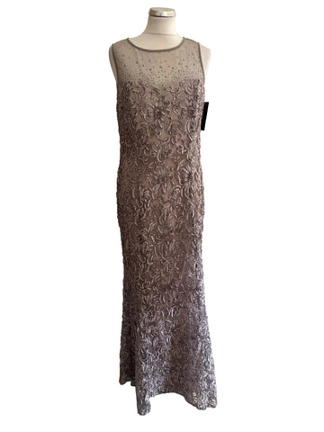 BRAND NEW FRANK LYMAN SILVER GREY APPLIQUÉ EMBOSSED SPECIAL OCCASION /EVENING DRESS SIZE 14