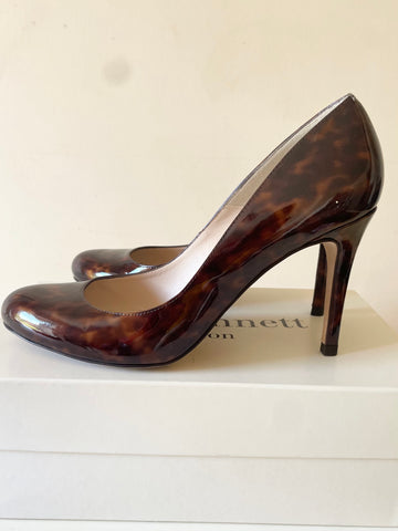 LK BENNETT STILA TORTOISE SHELL PATENT LEATHER HEELS AND MATCHING CLUTCH BAG SIZE 6/39