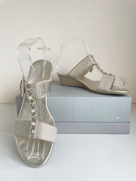 RUSSELL & BROMLEY PALE GOLD LEATHER PEARL & JEWEL EMBELLISHED SLIP ON MULES SIZE 3.5/36