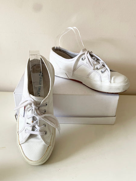 SUPERGA WHITE LEATHER LACE UP PLIMSOLS/ TRAINERS SIZE 5/38