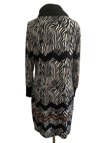 K DESIGN BLACK & WHITE ZEBRA PRINT ROLL NECK LONG SLEEVE SHIFT DRESS  SIZE XL