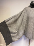 UNBRANDED REVERSIBLE GREY & WHITE PRINT ROLL NECK WIDE SLEEVED PONCHO STYLE JUMPER ONE SIZE