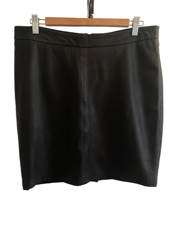 SECOND FEMALE BLACK LEATHER SHORT SKIRT SIZE L