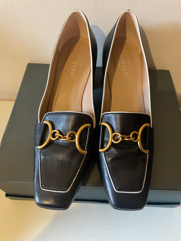 LK BENNETT BLACK LEATHER & GOLD HORSE BIT TRIM HEELS SIZE 7/40