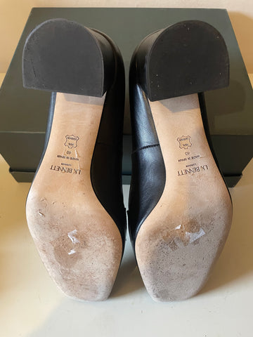 LK BENNETT BLACK LEATHER & GOLD HORSE BIT TRIM HEELS SIZE 7/40