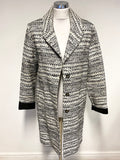 OUI LUXURY COLLECTION BLACK & IVORY PRINT LONG SLEEVED KNEE LENGTH COAT SIZE 10