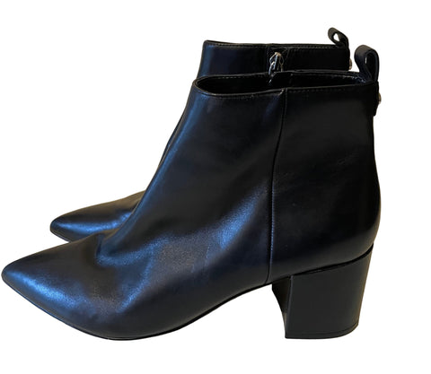 GUESS BLACK LEATHER HEELED ANKLE BOOTS SIZE 7/40