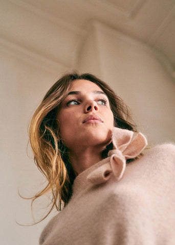 LA MAILLE SEZANE ZITA ROSY BEIGE SUPERKID MOHAIR TIE NECK JUMPER SIZE S