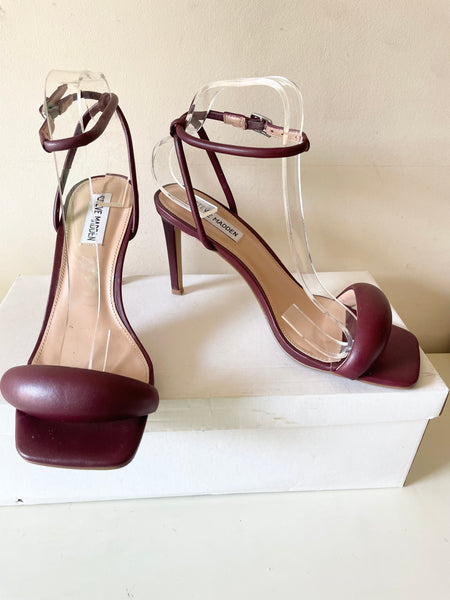 STEVE MADDEN ENTICE BURGUNDY ( CRANBERRY) ANKLE STRAP HIGH HEEL SANDALS SIZE 6/39