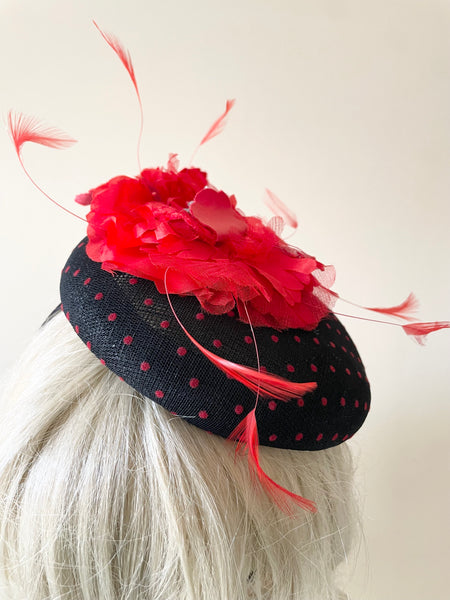 UNBRANDED BLACK & RED SPOT FLOWER & FLOATING FEATHER FASCINATOR