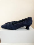 STUART WEITZMAN FOR RUSSELL & BROMLEY NAVY BLUE SUEDE COURT SHOES SIZE 5/38