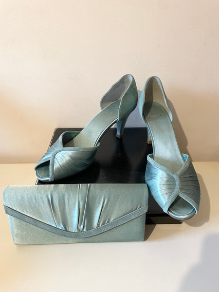 CLARKS GREEN PEEPTOE SATIN & SUEDE HEELS WITH MATCHING CLUTCH BAG SIZE 6.5/39.5