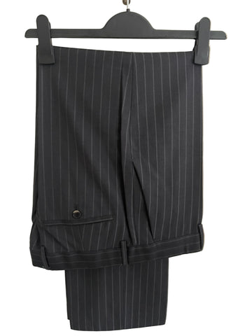 HUGO BOSS QUEEN/SHARP 100% VIRGIN WOOL DARK GREY PINSTRIPE TAILORED SUIT  SIZE 40R