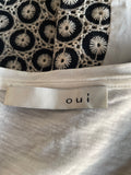 OUI IVORY & BLACK FAIRGROUND RIDE GRAPHIC PRINT CROCHET REAR CAP SLEEVE TOP SIZE 14