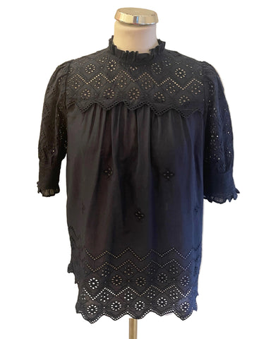 BRAND NEW ME+EM NAVY BRODIERE ANGLAISE COTTON TOP SIZE 8