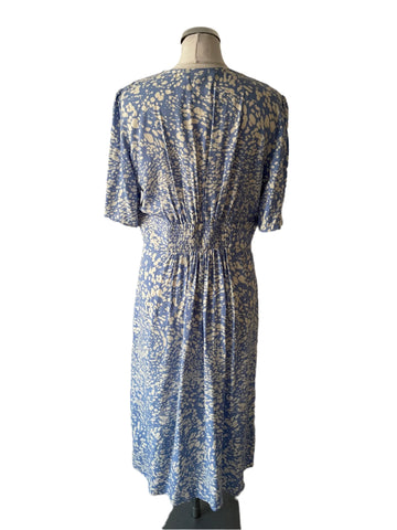 NOBODY’S CHILD BLUE & WHITE PRINT SHORT SLEEVE MIDI DRESS SIZE 14