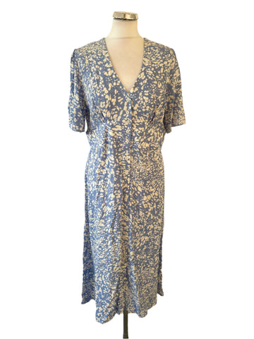 NOBODY’S CHILD BLUE & WHITE PRINT SHORT SLEEVE MIDI DRESS SIZE 14