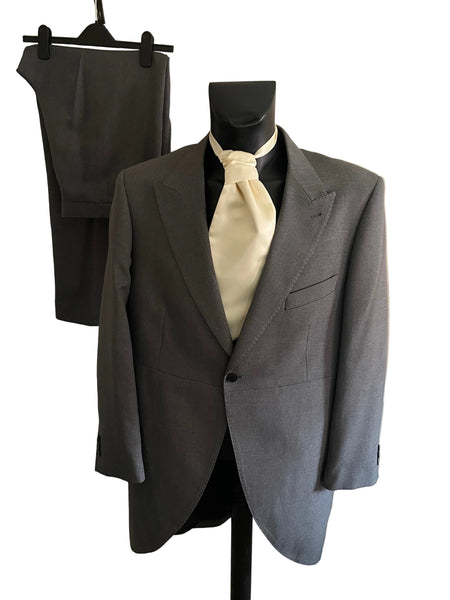 BRAND NEW TAYLOR & WRIGHT GREY MORNING SUIT & IVORY CRAVAT JACKET SIZE 46R