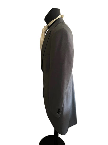 BRAND NEW TAYLOR & WRIGHT GREY MORNING SUIT & IVORY CRAVAT JACKET SIZE 46R