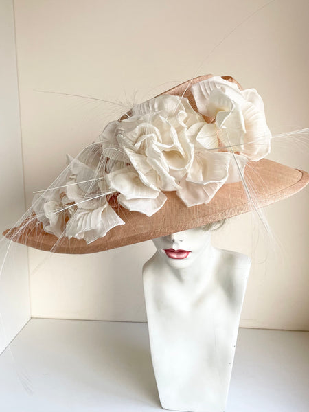 NIGEL RAYMENT COUTURE PEACH & WHITE FLOWER & FEATHER TRIM SHAPED WIDE BRIM FORMAL HAT