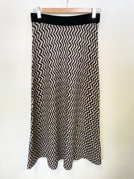 REISS GABRIELLA BLACK & BEIGE ZIG ZAG KNIT A-LINE MIDI SKIRT SIZE S