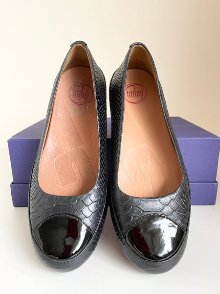 BRAND NEW FITFLOP BLACK LEATHER SNAKESKIN PRINT COMFORT WEDGE SHOES SIZE 4.5/37.5