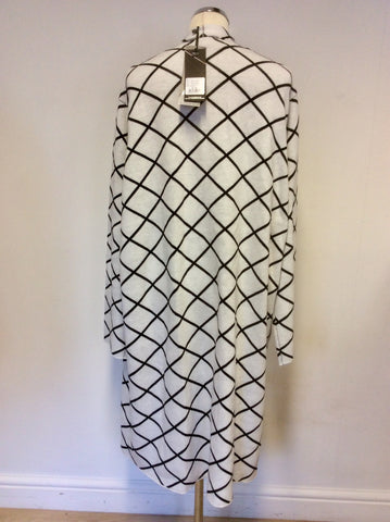 BRAND NEW TAKING SHAPE BLACK & CREAM GRID PRINT CARDIGAN/COAT SIZE L PLUS SIZE