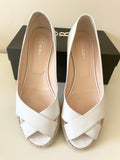 HOBBS VOYAGER WHITE LEATHER OPEN TOE WEDGE HEELS SIZE 5/38