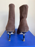 BRAND NEW IN BOX STUART WEITZMAN TAUPE SUEDE & GOLD HEEL ANKLE BOOTS SIZE 6/39