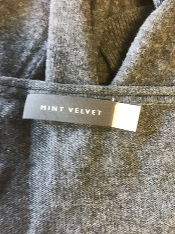 MINT VELVET GREY & GOLD PRINT V NECK LONG SLEEVE JUMPER SIZE M