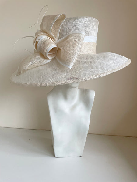 MADOX IVORY SHAPED BRIM FORMAL HAT WITH BOW AND COIL DETAILING