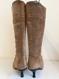 RUSSELL & BROMLEY LIGHT BROWN SUEDE BOOTS SIZE 4/37