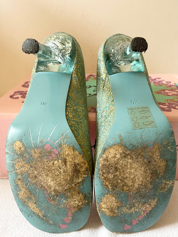 IRREGULAR CHOICE TURQUOISE & GOLD PAISLEY PRINT PERSPEX HEELS SIDE 7/40
