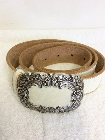 BRAND NEW IVORY LEATHER WITH ORNATE SILVER BUCKLE BELT SIZE M/L