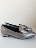 BRAND NEW MARKS & SPENCER PEWTER LEATHER TASSEL TRIM LOAFER FLATS SIZE 5.5/39 WIDE FIT