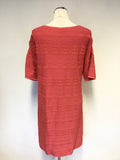 MAISON ULLENS CORAL EMBOSSED AZTEC PRINT STRETCH SHORT SLEEVE DRESS SIZE S